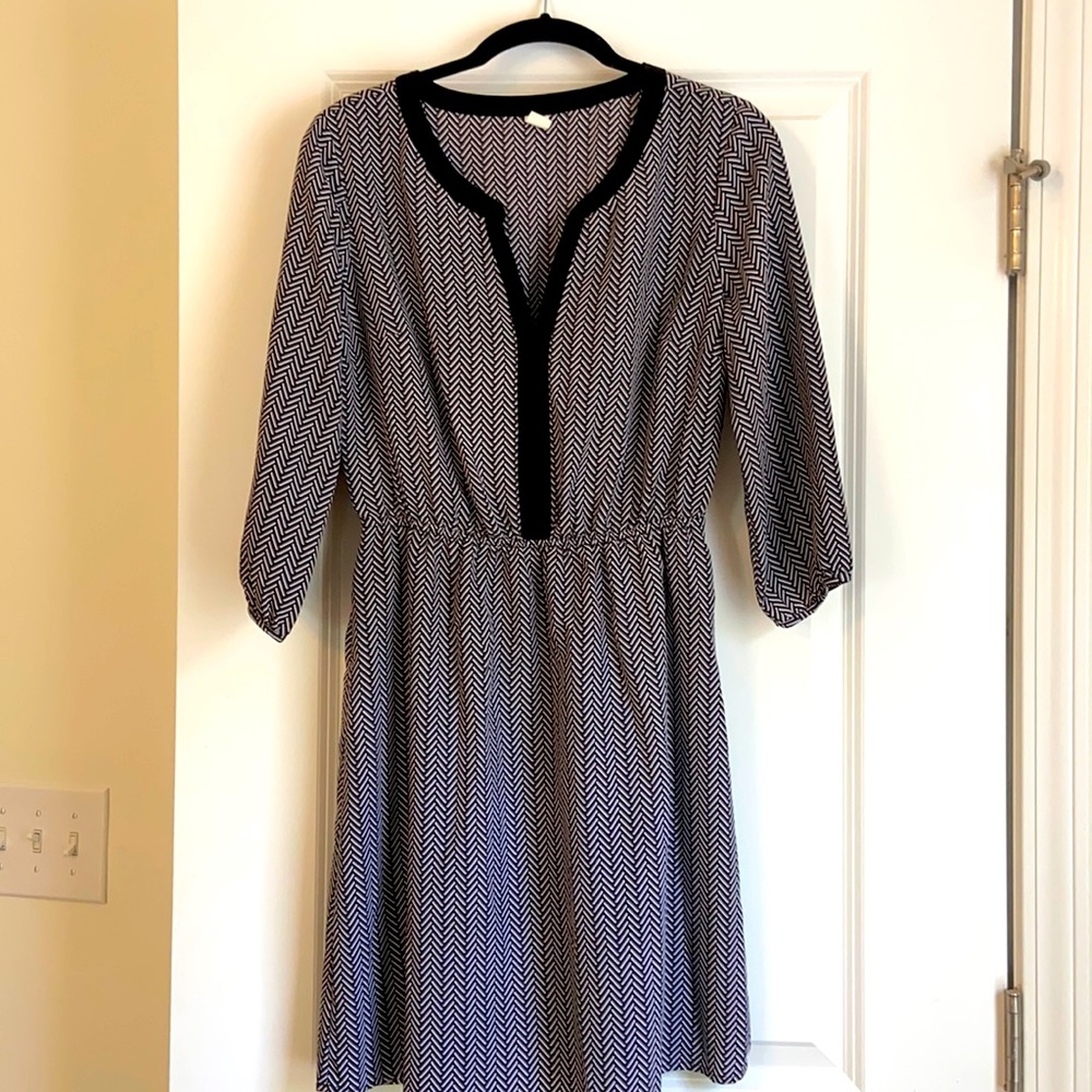 Black & white herringbone design dress. - Picture 1 of 2